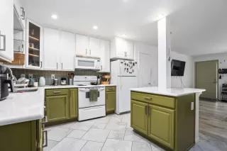 Photo #6: 260019706 Listing