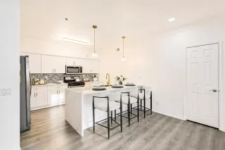 Photo #6: 260019712 Listing