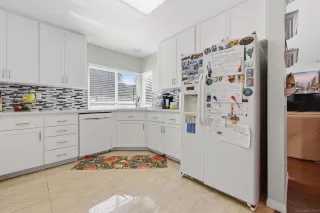 Photo #3: 260019730 Listing