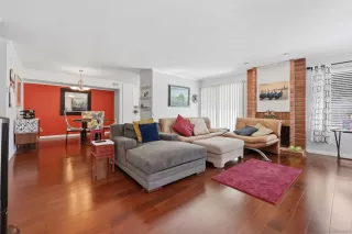 Photo #5: 260019730 Listing