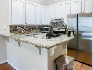 Photo #1: 260019734 Listing