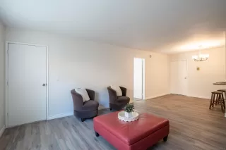 Photo #3: 260019738 Listing