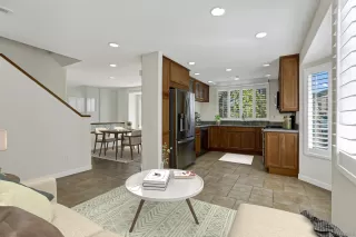 Photo #5: 260019765 Listing