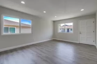 Photo #6: 260019771 Listing