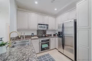 Photo #2: 260019775 Listing