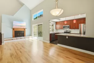 Photo #5: 260019789 Listing