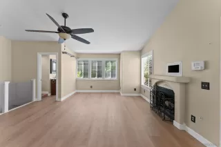 Photo #5: 260019798 Listing