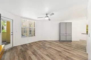 Photo #3: 260019800 Listing