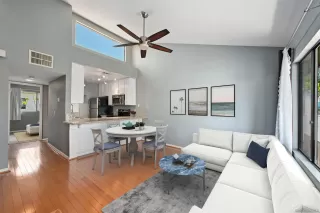 Photo #1: 260019804 Listing