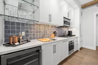 Photo #6: 260019810 Listing