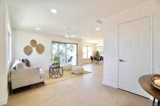 Photo #3: 260019824 Listing