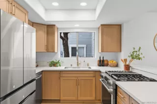 Photo #1: 260019833 Listing