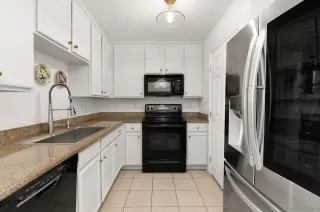 Photo #3: 260019842 Listing 