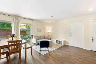 Photo #3: 260019846 Listing 