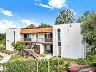 Photo #1: 260019849 Listing
