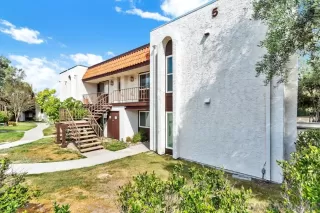 Photo #4: 260019849 Listing