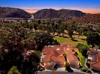 Photo #2: 260019854 Listing 