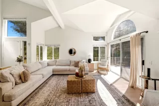 Photo #4: 260019854 Listing 