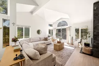 Photo #6: 260019854 Listing 