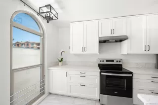 Photo #1: 260019865 Listing