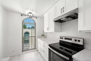 Photo #3: 260019865 Listing