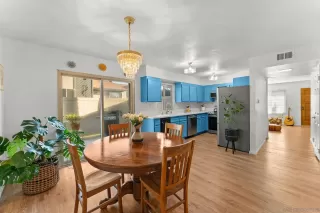 Photo #2: 260019872 Listing