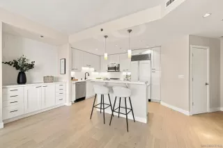 Photo #4: 260019883 Listing