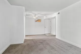 Photo #3: 260019887 Listing