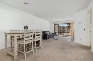 Photo #2: 260019899 Listing 