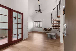 Photo #1: 260019928 Listing 