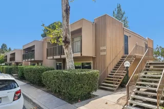 Photo #2: 260019930 Listing