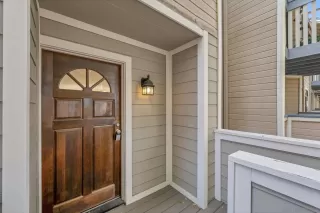 Photo #1: 260019939 Listing