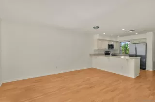 Photo #6: 260019939 Listing