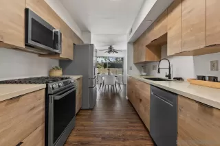 Photo #3: 260019943 Listing