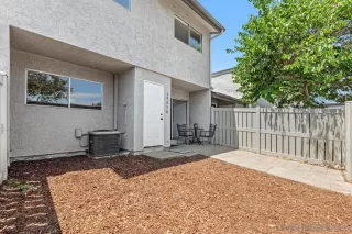 Photo #4: 260019943 Listing