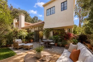 Photo #4: 260019947 Listing