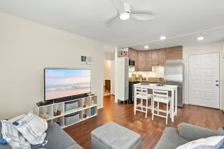 Photo #3: 260019956 Listing