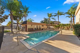 Photo #2: 260019957 Listing