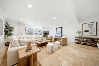 Photo #2: 260019967 Listing
