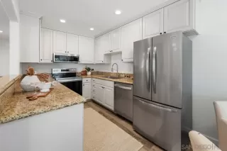 Photo #5: 260020016 Listing
