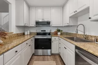 Photo #6: 260020016 Listing