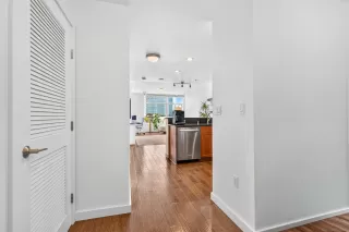 Photo #4: 260020027 Listing