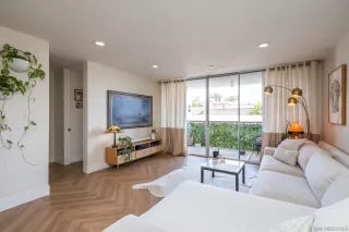 Photo #5: 260020056 Listing
