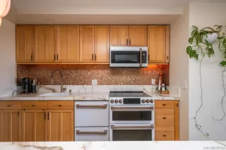 Photo #6: 260020056 Listing