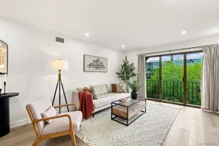 Photo #6: 260020063 Listing