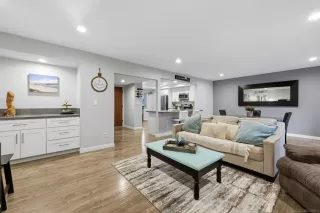 Photo #5: 260020064 Listing