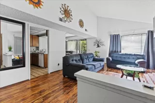 Photo #3: 260020087 Listing