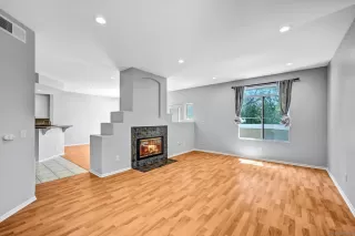 Photo #4: 260020099 Listing