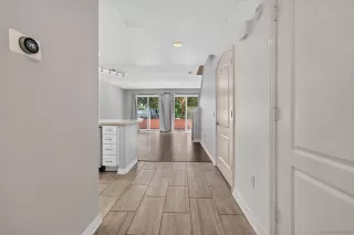 Photo #4: 260020119 Listing