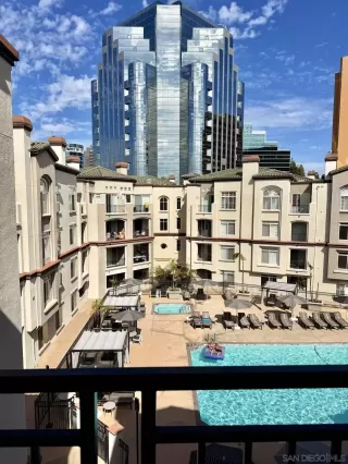 Photo #2: 260020162 Listing